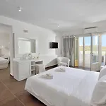 Petinos Hotel