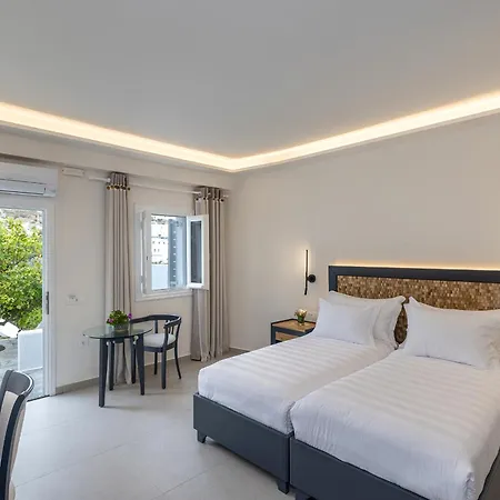 ペティノス ホテル プラティス・ヤロス