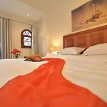 Petinos 4* Platis Yialos