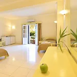Ξενοδοχείο Petinos 4*