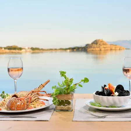 Ξενοδοχείο Petinos 4*