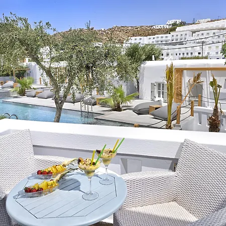 Petinos Hotel Platis Yialos