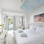 Petinos Hotel