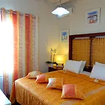 Petinos Hotel